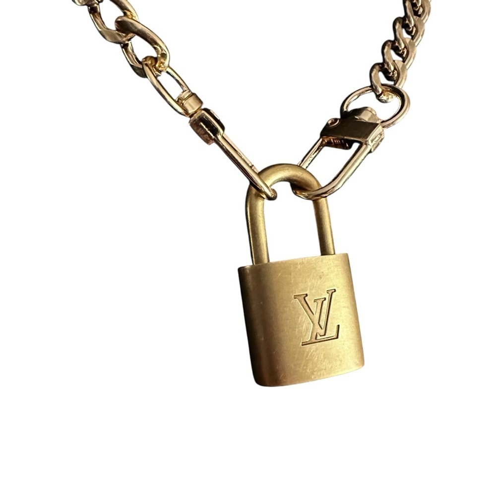 Authentic Louis Vuitton #344 Lock & Key Set on a 18K Gold Plated Chain Necklace - Picture 4 of 10